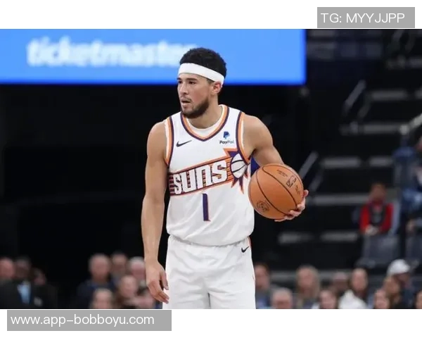 太阳队无传统控卫依然运转流畅布克状态回归巅峰表现